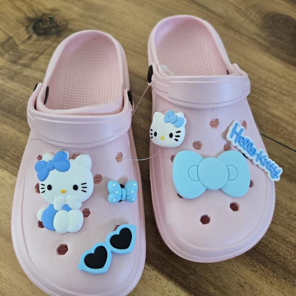Hello Kitty Light Pink Kids Sandals with Blue Accents - Picture 1 of 1